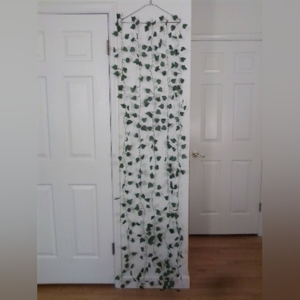 Green Ivy Leaf Garland